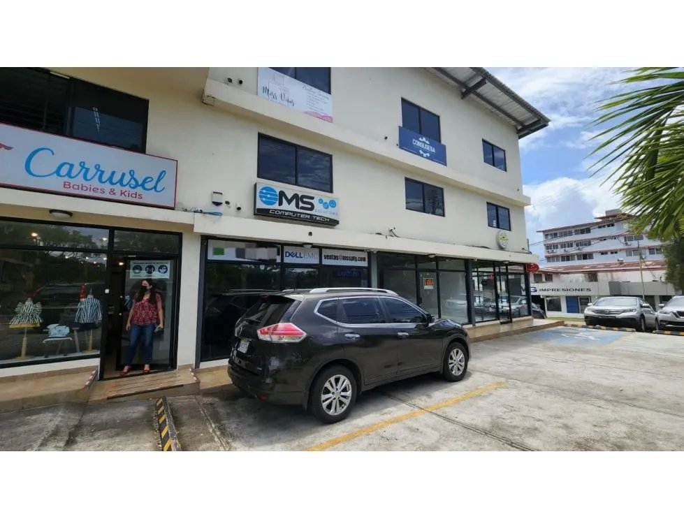 Alquiler de local en plaza decogaleri  piso 1. parque lefevre