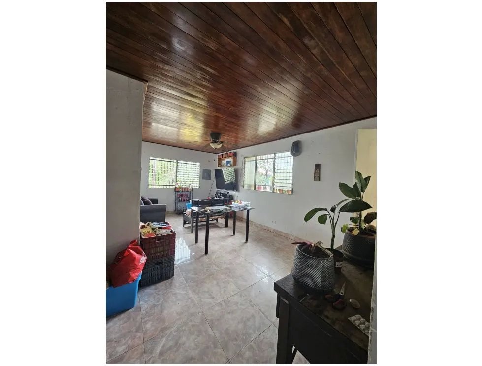 Se vende casa con amplio terreno en arraiján, panamá oeste
