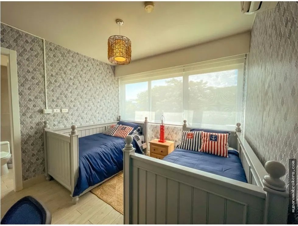 Se alquila apartamento ph solea en punta barco, san carlos