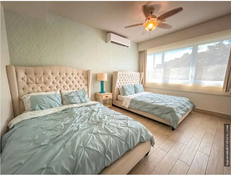 Se alquila apartamento ph solea en punta barco, san carlos