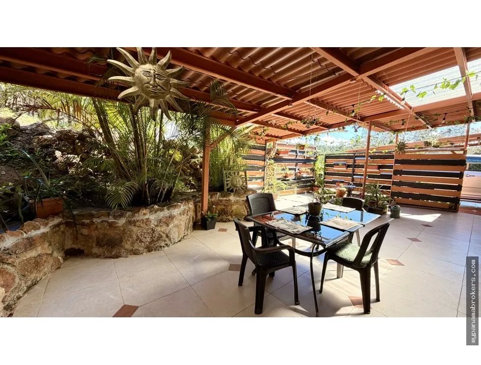 Se vende casa en cerro azul, panamá