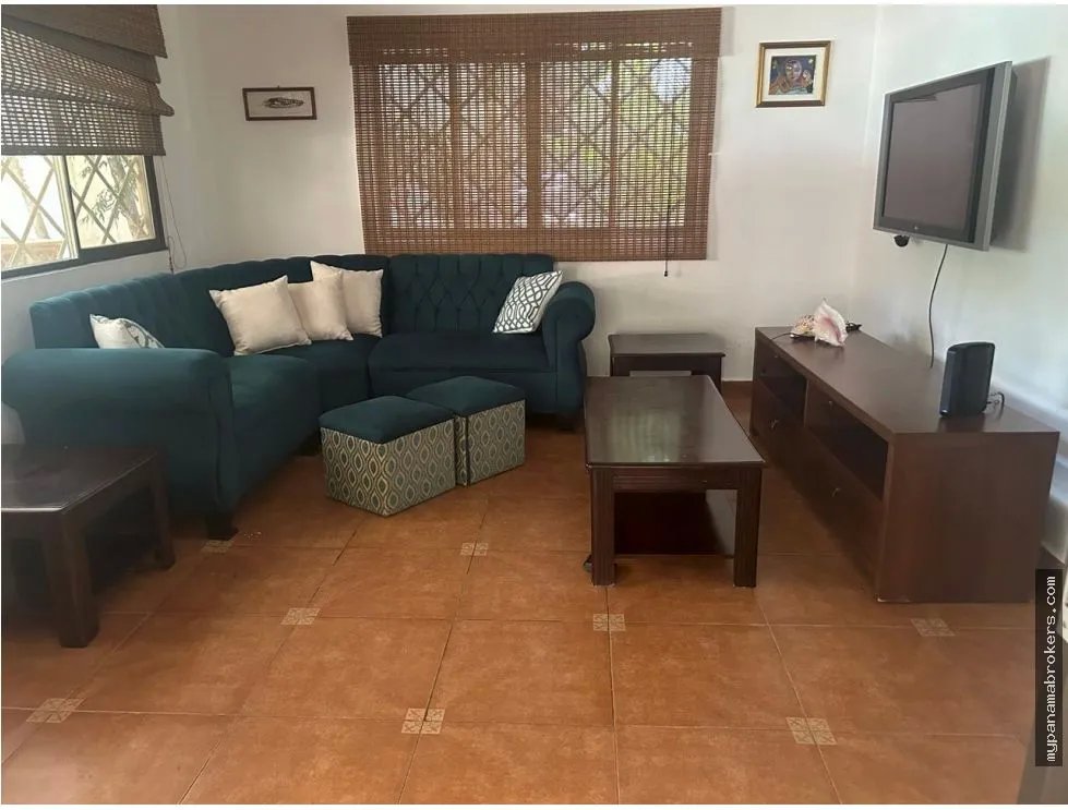 Venta de casa en el club de golf de coronado, chame