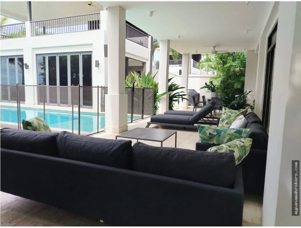 Venta de casa en buenaventura, río hato