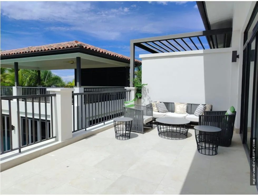 Venta de casa en buenaventura, río hato