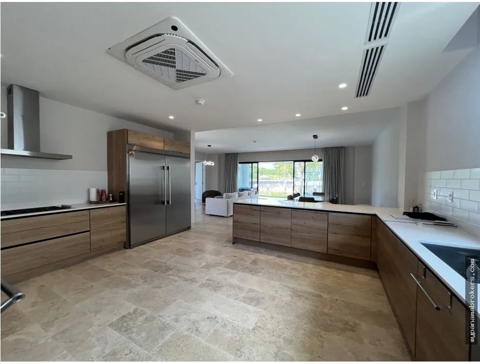 Venta de casa en buenaventura, río hato
