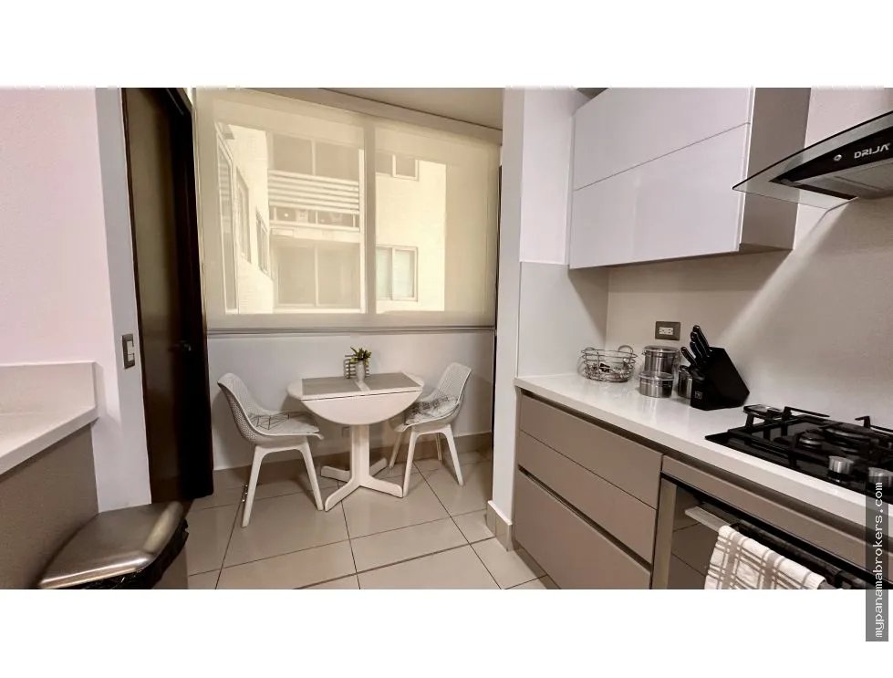 Se vende apartamento en costa del este, panamá