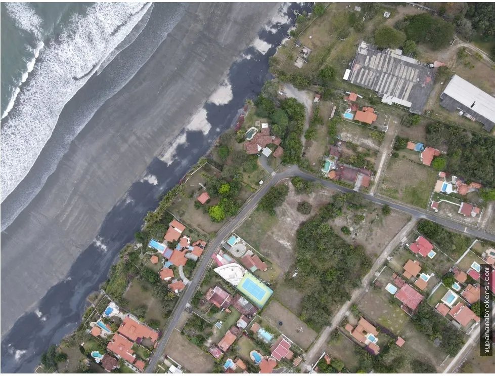 Se vende lote en costa esmeralda, san carlos