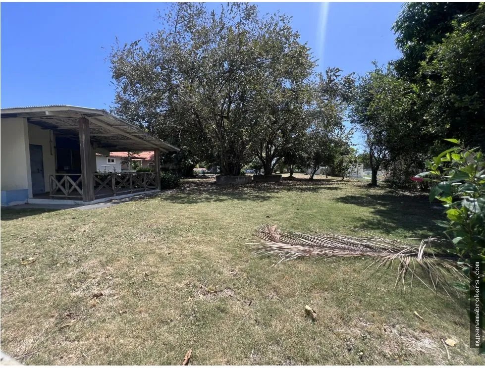Se vende lote en costa esmeralda, san carlos
