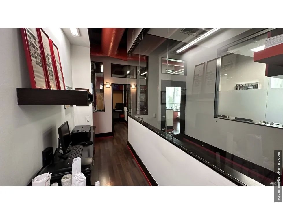 Se vende oficina en p.h. blue business center, san francisco