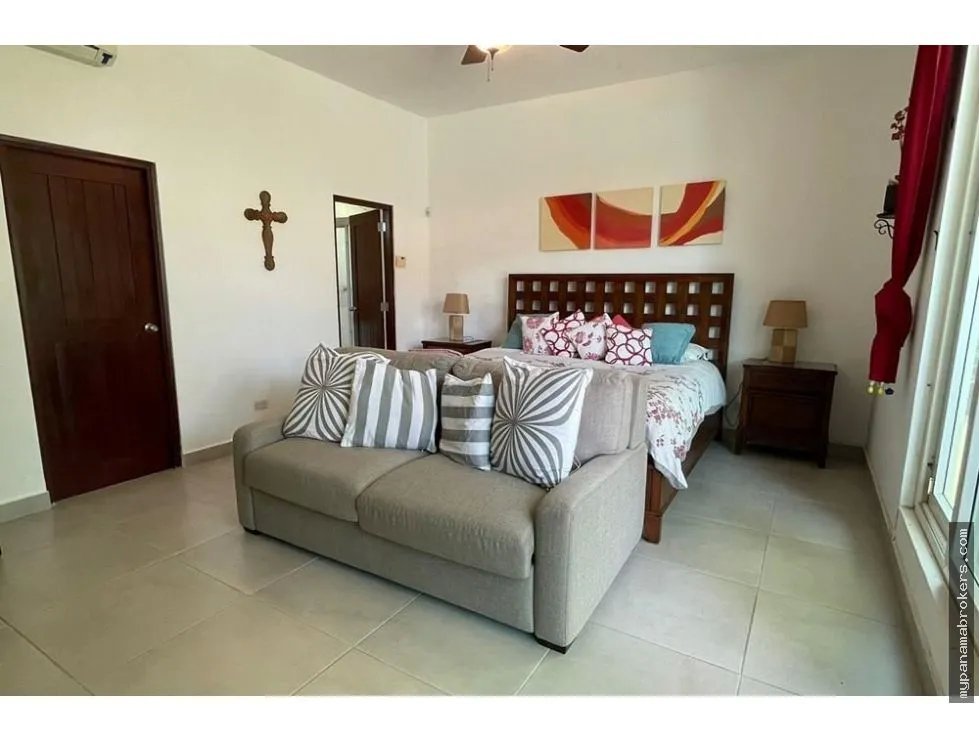 Se vende casa en punta barco village, san carlos