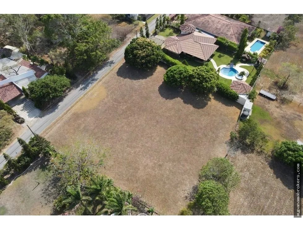 Se vende lote en club de golf, coronado, chame