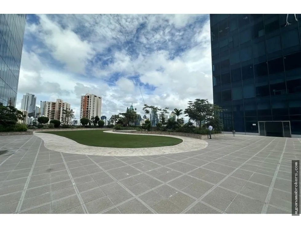 Se vende  oficina en oceania plaza, punta pacífica