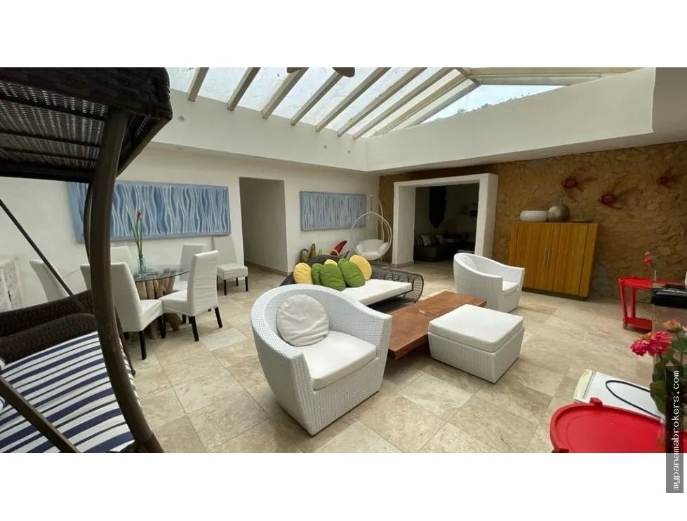 Se vende casa en punta barco, san carlos