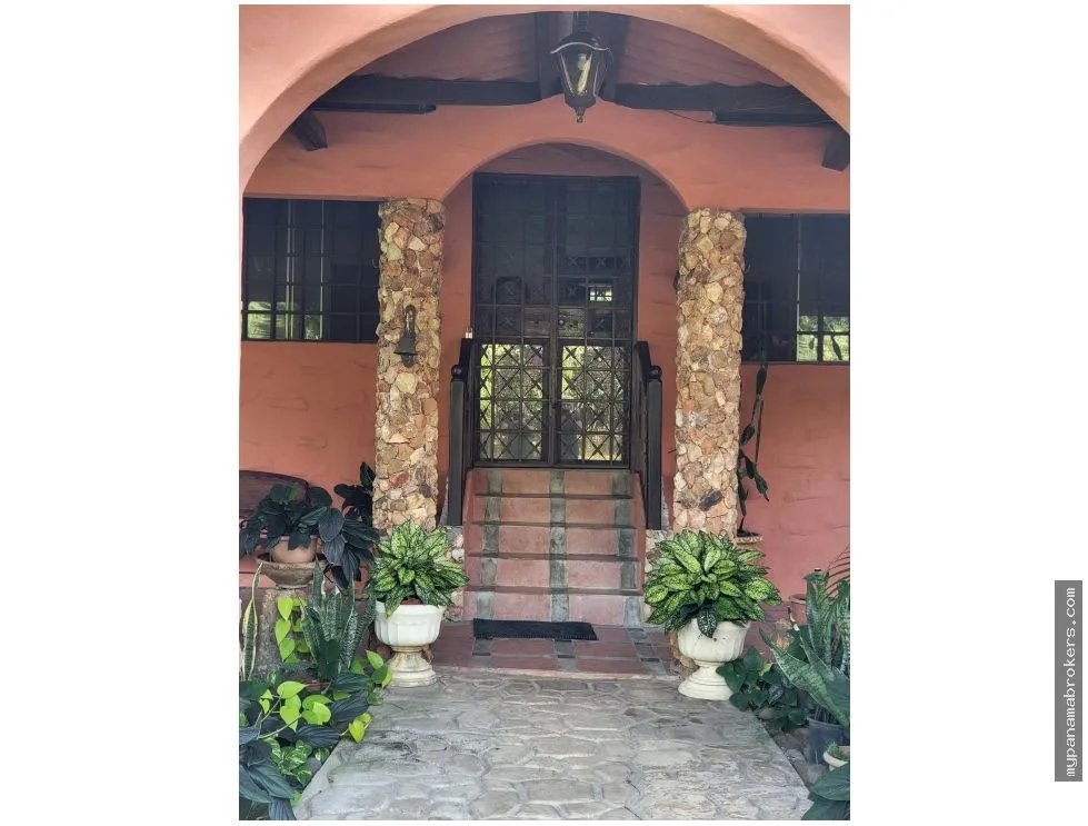 Se vende casa con plantación en nueva gorgona, chame