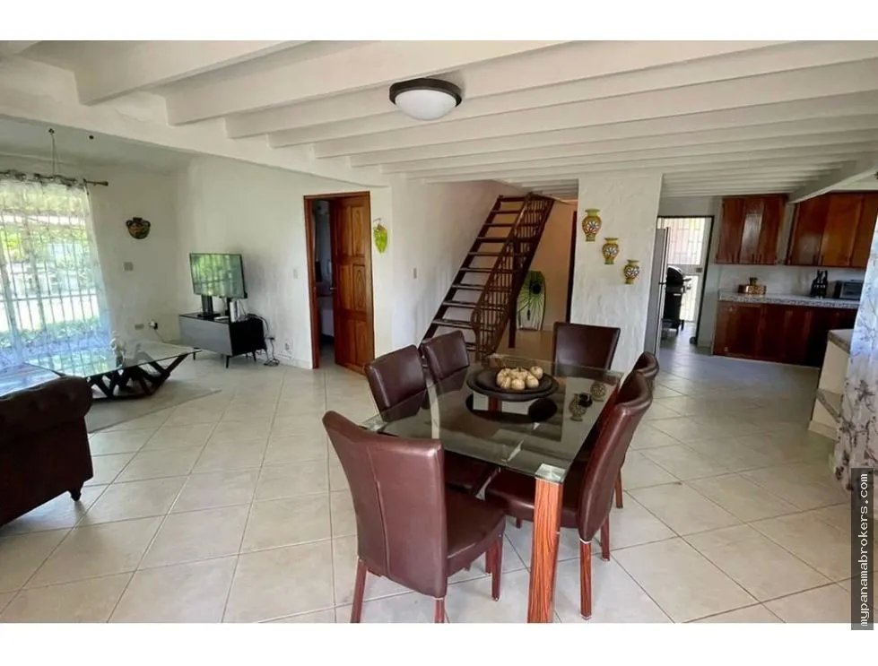 Venta de casa en playa malibú, chame