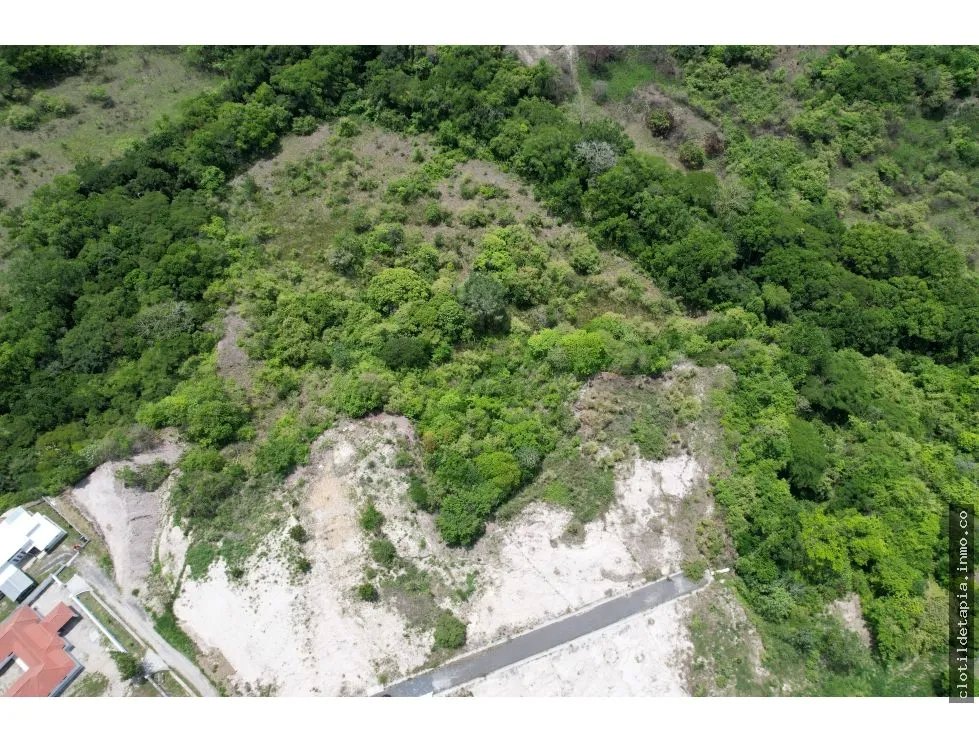 Se vende lote en costa esmeralda, san carlos