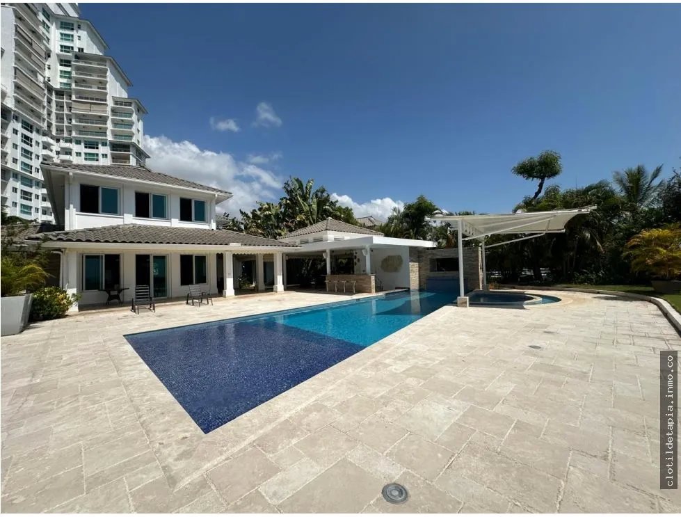 Venta y alquiler de casa frente al mar en bijao, río hato