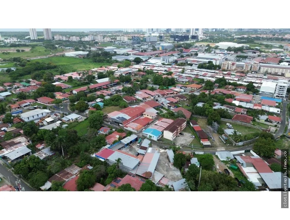 Se vende casa y galera en llano bonito, juan diaz