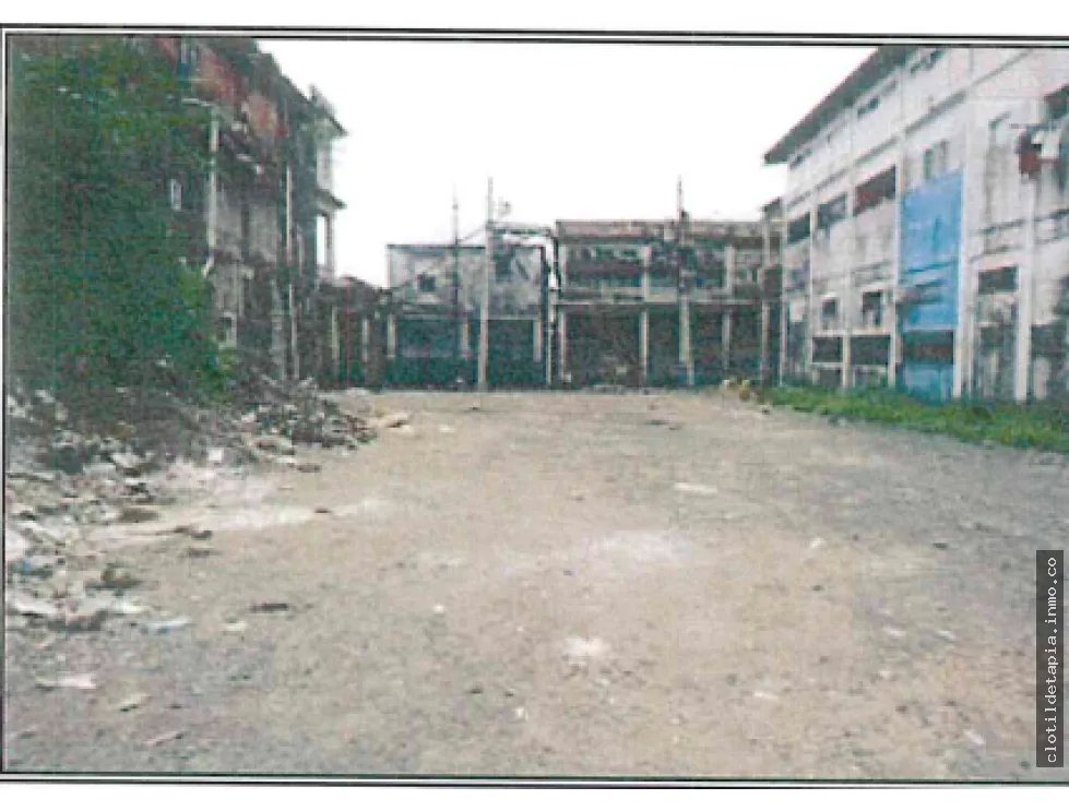 Se vende terreno en colón