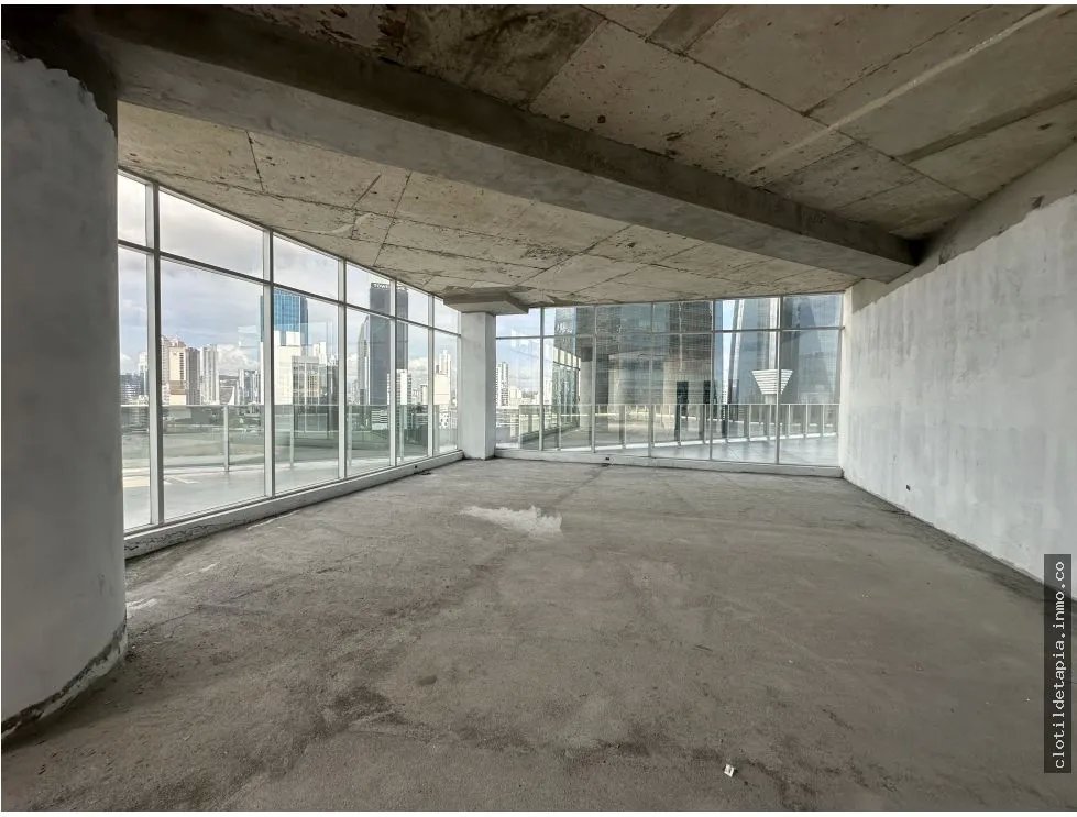 Se vende oficina en calle 50, bella vista