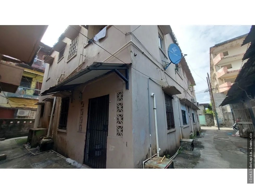 Se venden edificios en barrio norte, colón