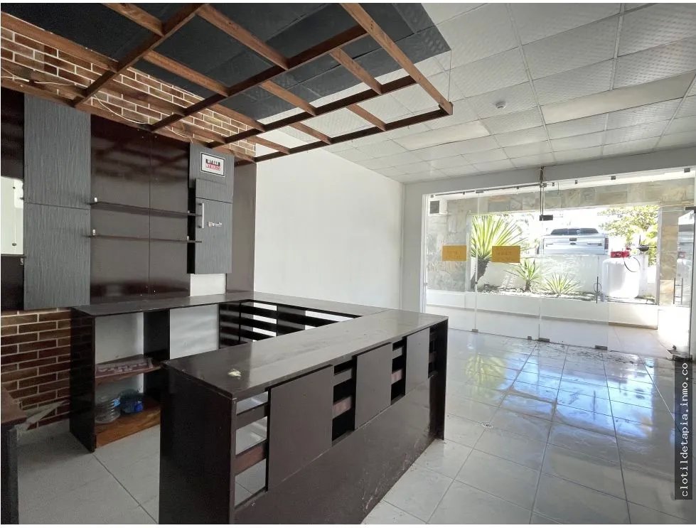 Se vende local comercial en town center, playa blanca
