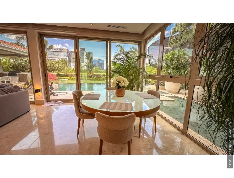 Se vende casa en fairway estates, santa maría