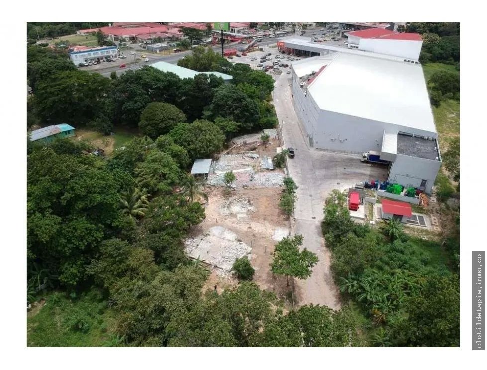 Se vende terreno comercial en penonomé, coclé