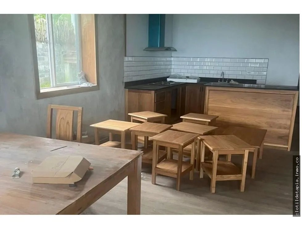 Se vende casa en bocas del toro