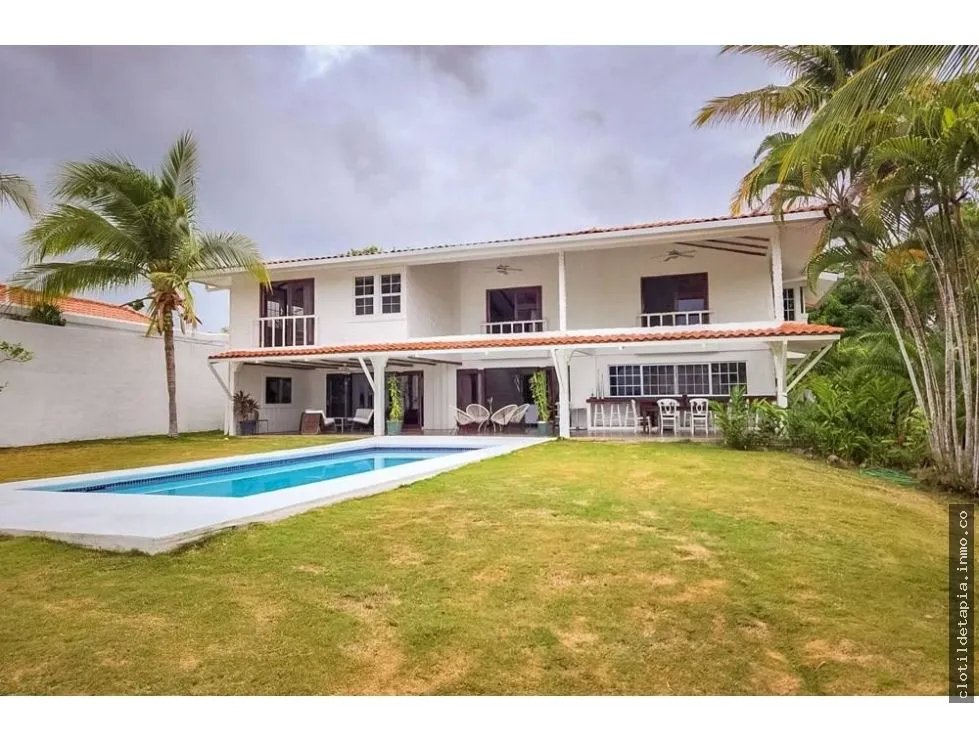 Se vende casa en ph el cortijo, costa esmeralda, san carlos