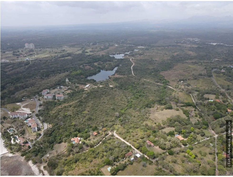 Se venden hectáreas en costa esmeralda, san carlos