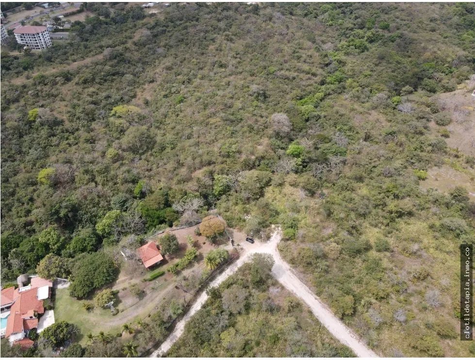 Se venden hectáreas en costa esmeralda, san carlos