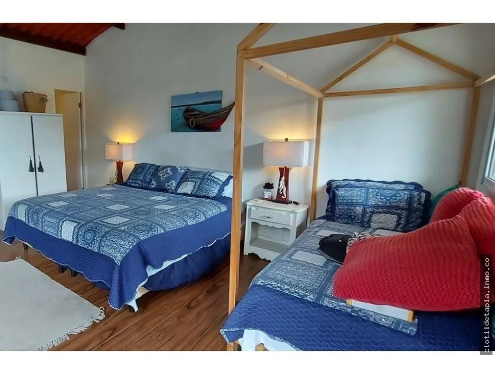 Se vende casa frente al mar, colón, viento frío
