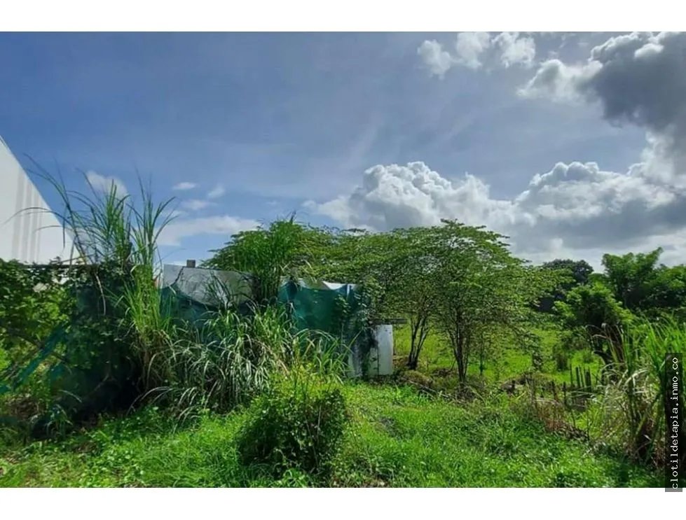 Se vende terreno comercial en pacora