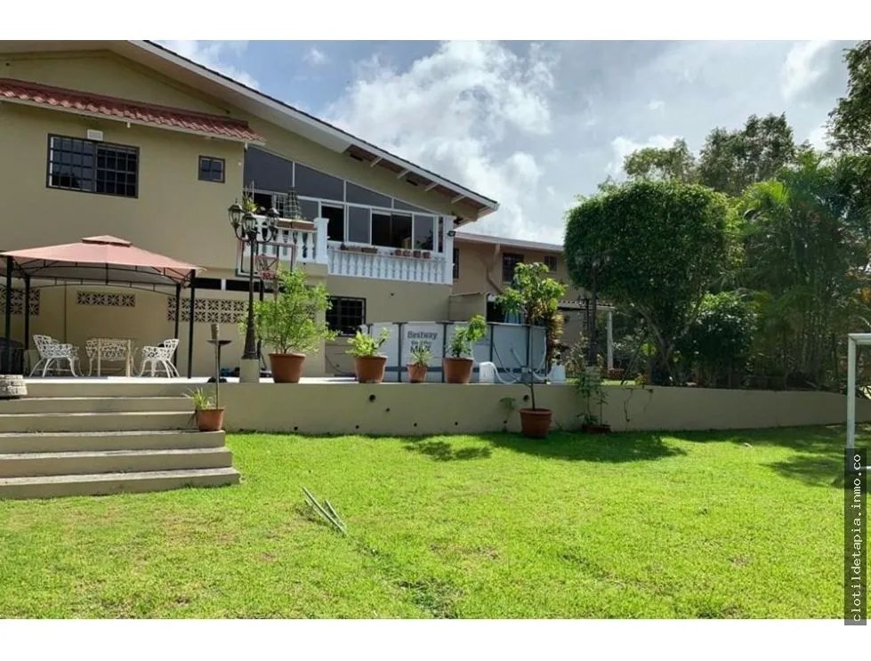 Se vende casa para inversión en clayton, albrook