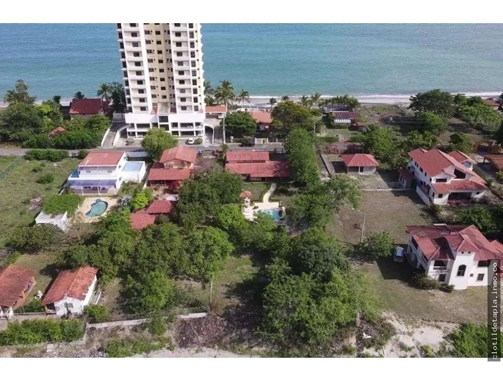 Casa con vista al mar, playa malibú, nueva gorgona