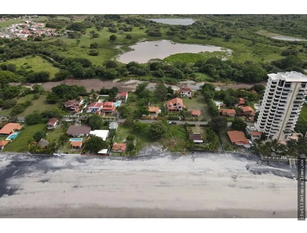 Se vende terreno frente al mar en playa malibú, nueva gorgona