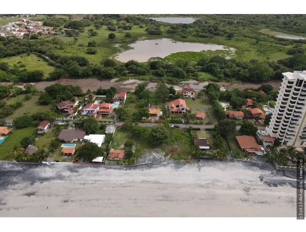 Se vende terreno frente al mar en playa malibú, nueva gorgona