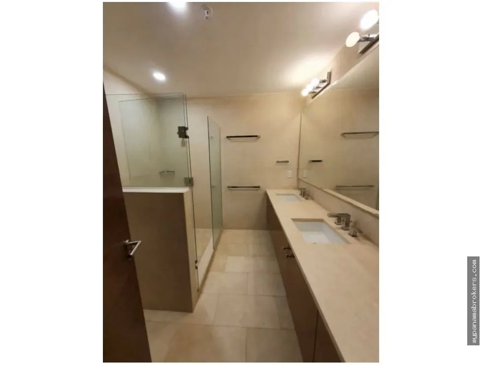 Venta de apartamento con línea blanca en santa maría, panamá