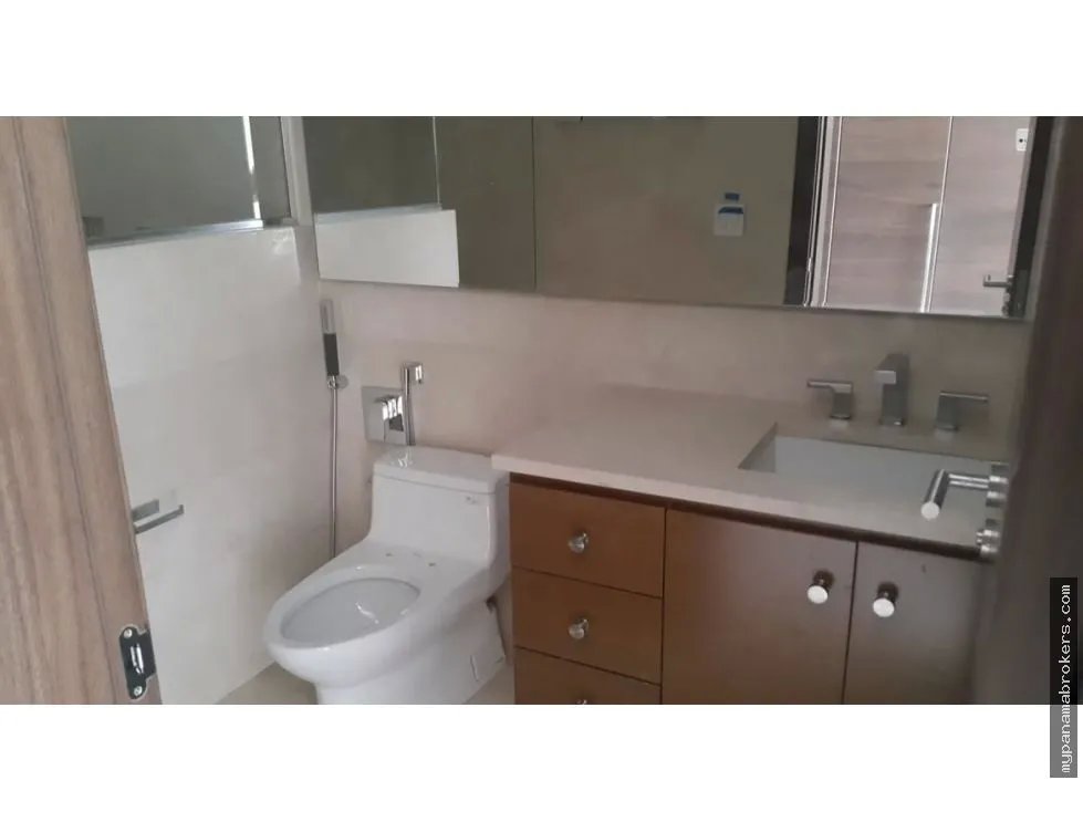 Venta de apartamento con línea blanca en santa maría, panamá