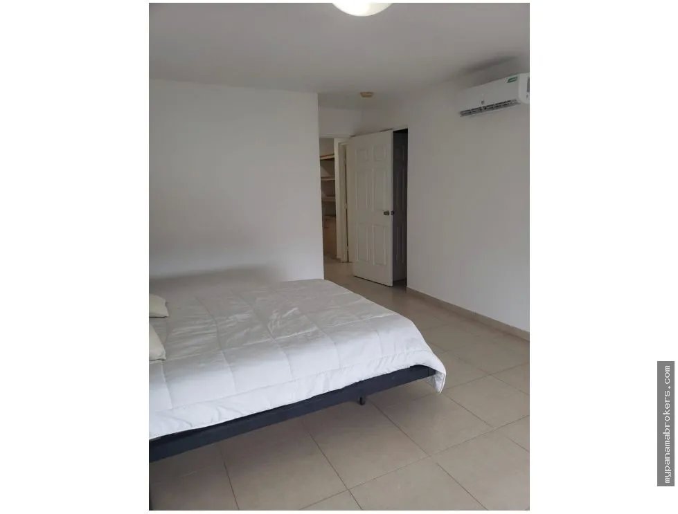 Venta de apartamento amoblado en costa del este