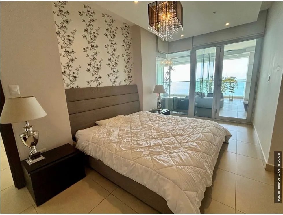 Venta de apatamento amoblado en ph rivage, ave. balboa