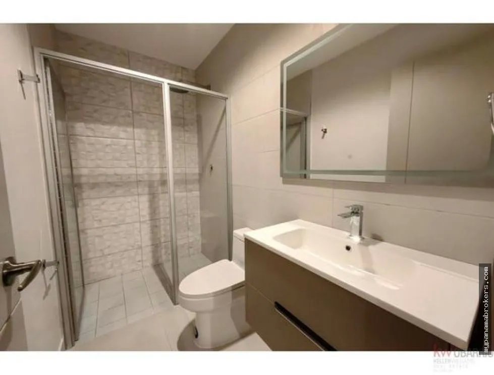 Venta de apartamento en ph nova luna  vía brasil