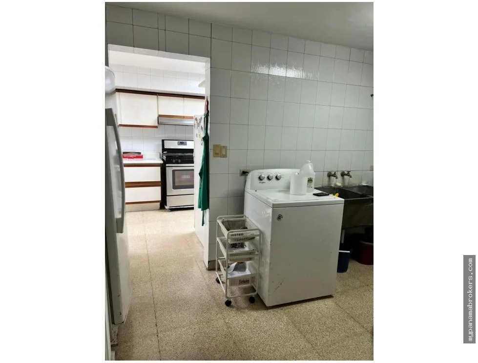 Venta de apartamento vacío ph ana gloria, punta paitilla