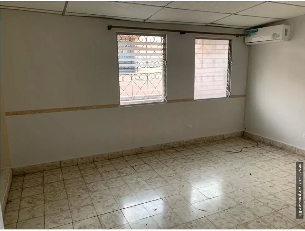 Venta de casa vacia de dos plantas en los angeles, bethania, panama