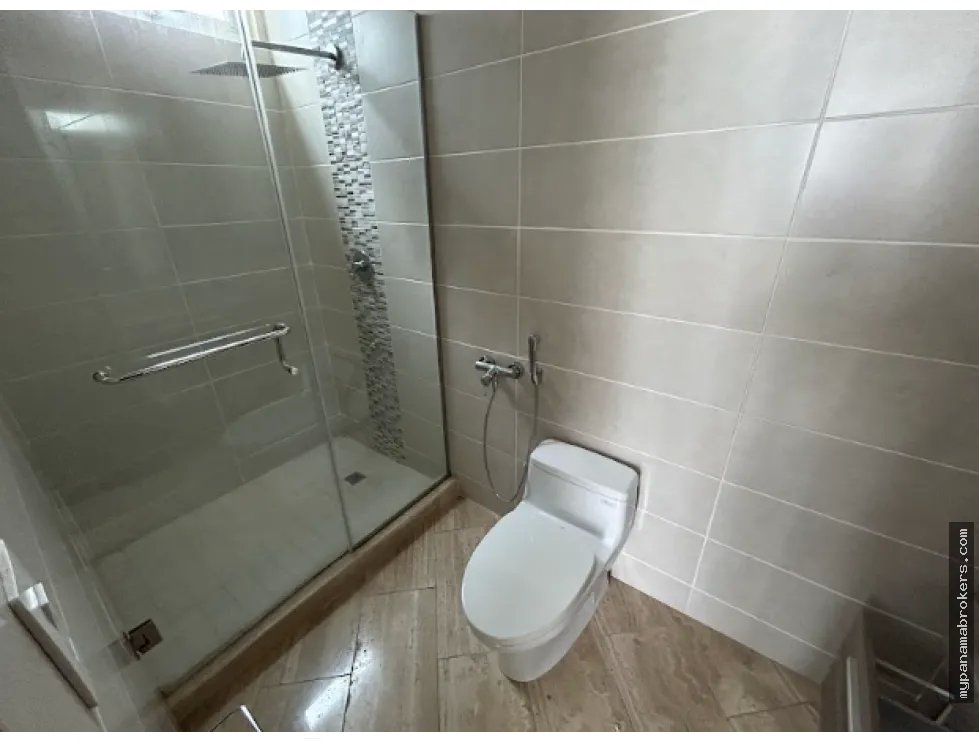 Alquiler de apartamento amoblado en ph the regent, costa del este