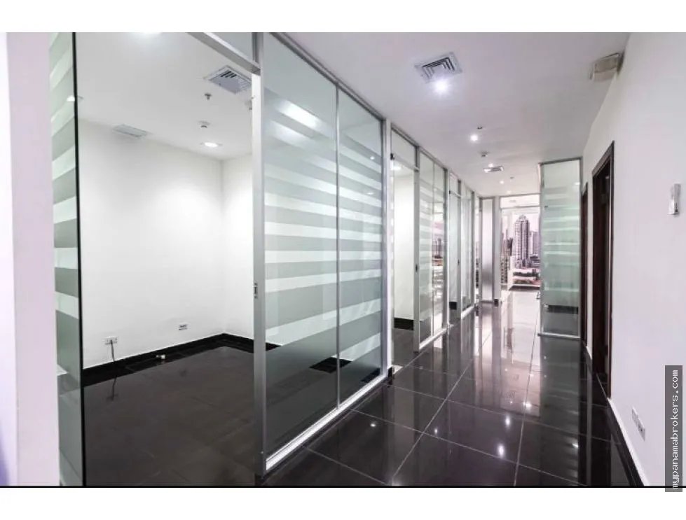 Venta de oficina amoblada en obarrio, panamá