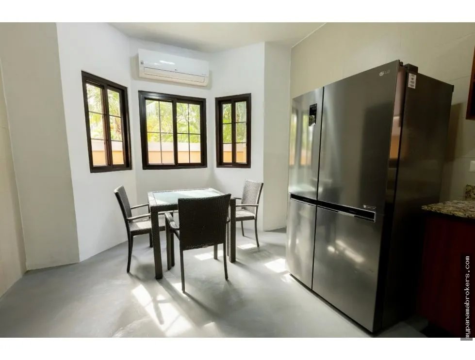 Venta de casa amoblada en residencial el doral, costa sur, panamá