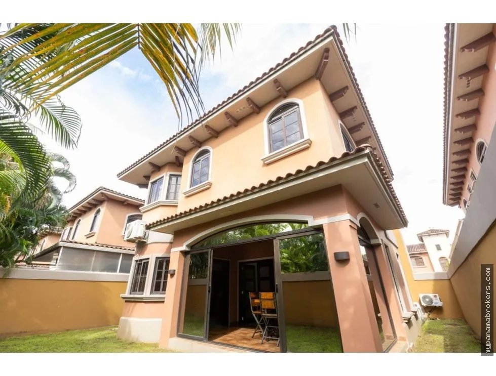 Venta de casa amoblada en residencial el doral, costa sur, panamá