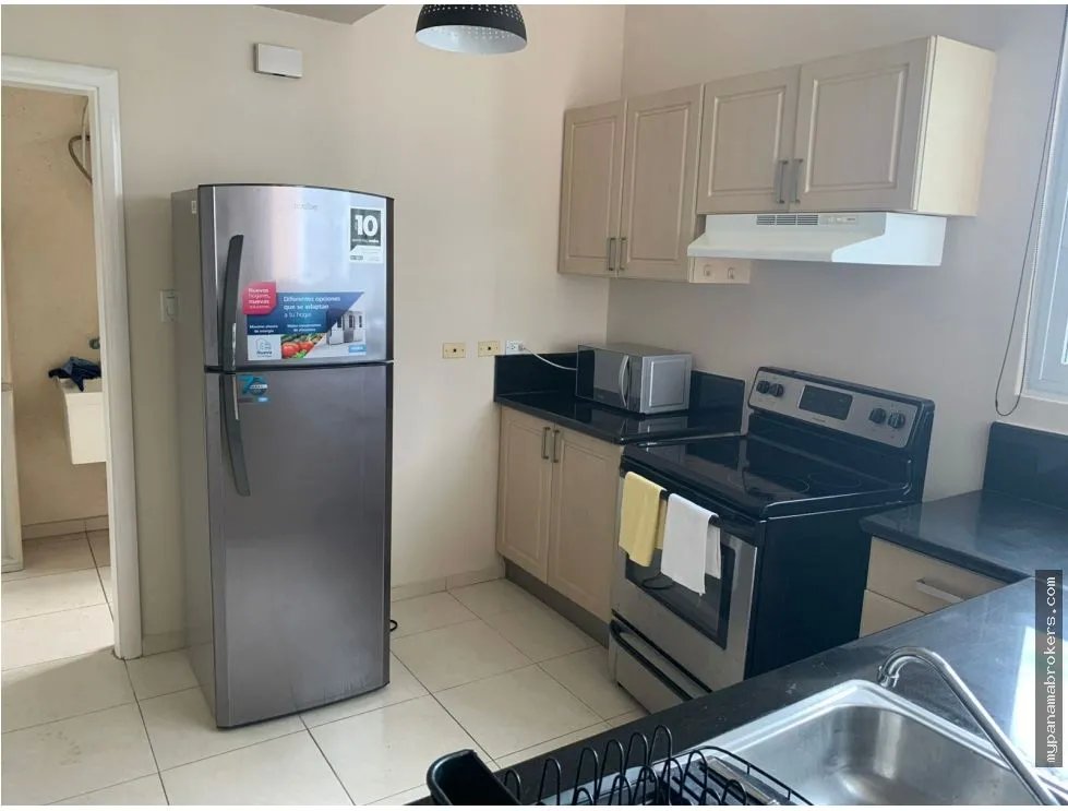 Venta de apartamento amoblado en ph vista del mar, av. balboa